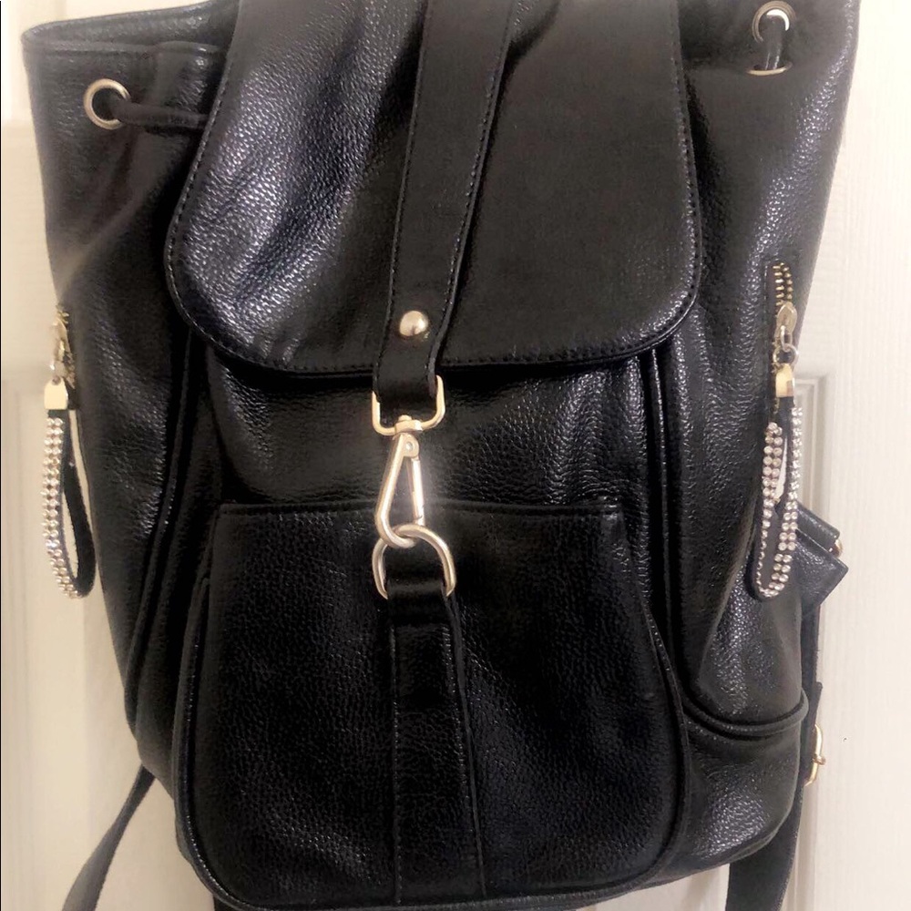 Black backpack - Picture 8 of 11